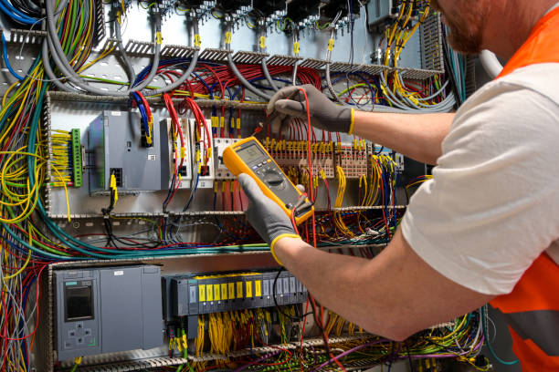 Best Affordable Emergency Electrician  in Highlandville, MO